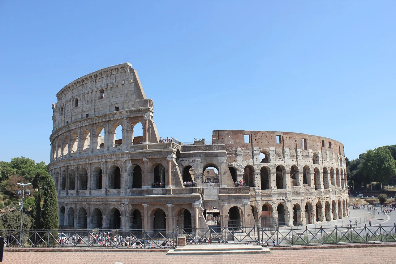 Kisah Megahnya Colosseum Roma: Eksplorasi Sejarah di Jantung Kekaisaran