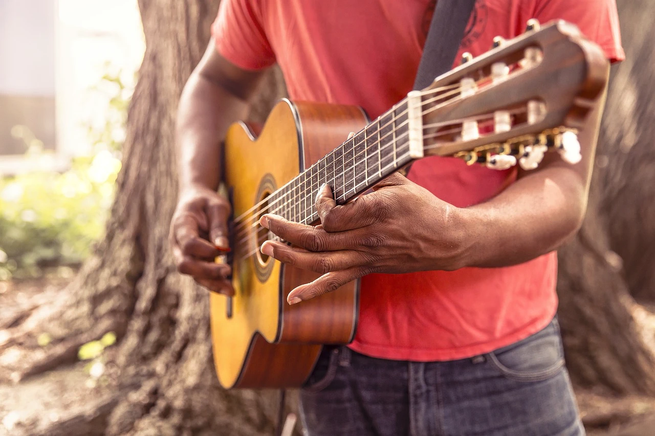 Perjalanan Inspiratif Santoso: Dari Musisi Jalanan Hingga Panggung Internasional