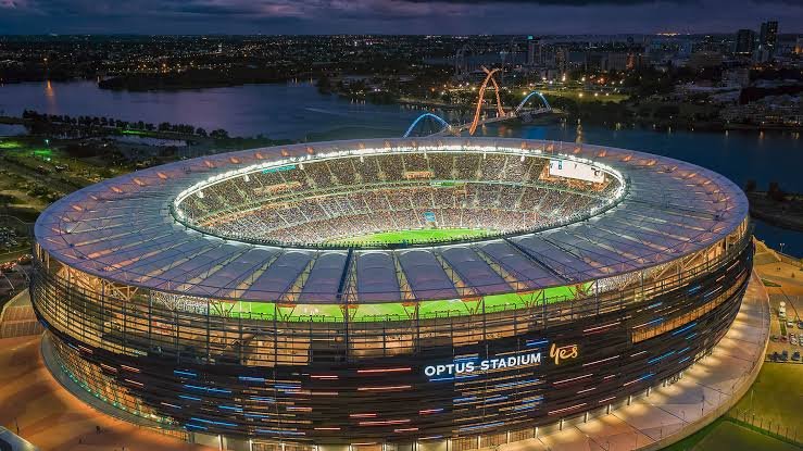 The Grandeur of Optus Stadium in Perth: A Modern Icon of Sports and Entertainment